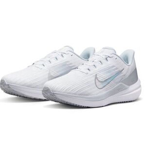 Nike Air Winflo 9 Low Top Athletic Running Sneakers